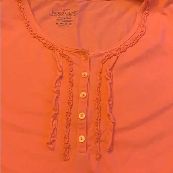 Ruffle Henley shirt XL - Picture 3 of 4